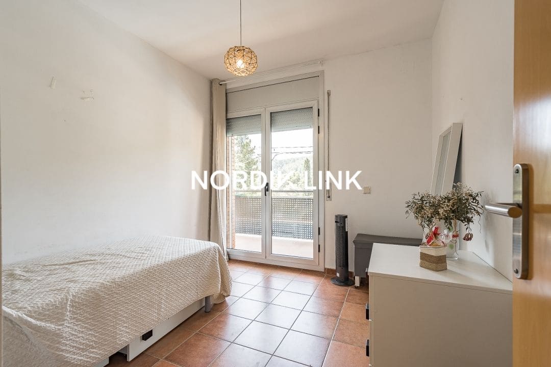 4 soveværelse Villa til salg i Torrelles de Llobregat med swimmingpool - € 550.000 (Ref: 9737212)