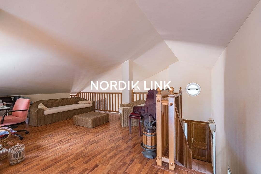 4 soveværelse Villa til salg i Torrelles de Llobregat med swimmingpool - € 550.000 (Ref: 9737212)