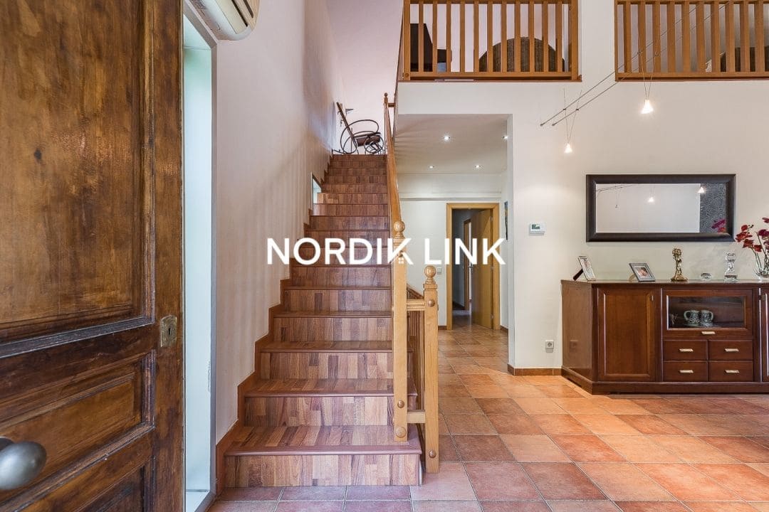 4 soveværelse Villa til salg i Torrelles de Llobregat med swimmingpool - € 550.000 (Ref: 9737212)