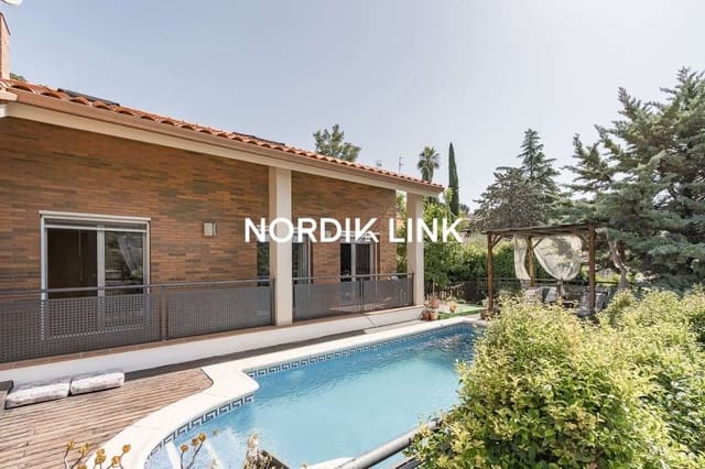 4 soveværelse Villa til salg i Torrelles de Llobregat med swimmingpool - € 550.000 (Ref: 9737212)