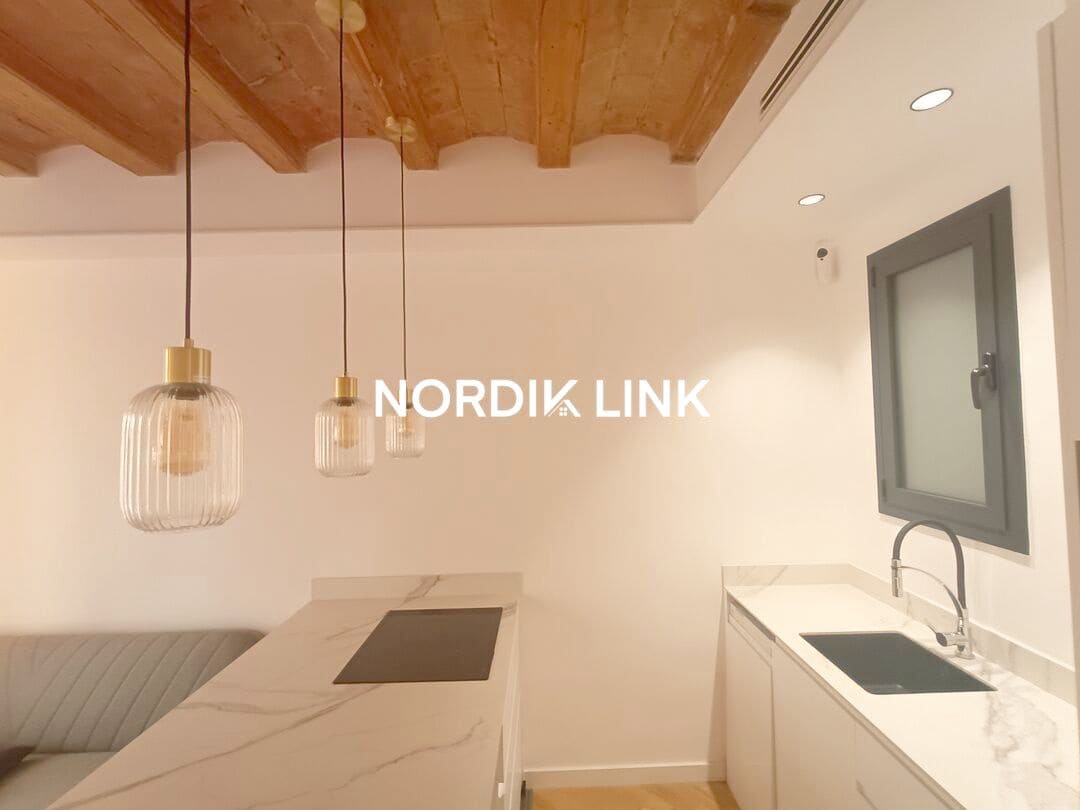 Piso de 2 habitaciones en Barcelona ciudad en venta - 320.000 € (Ref: 9739102)