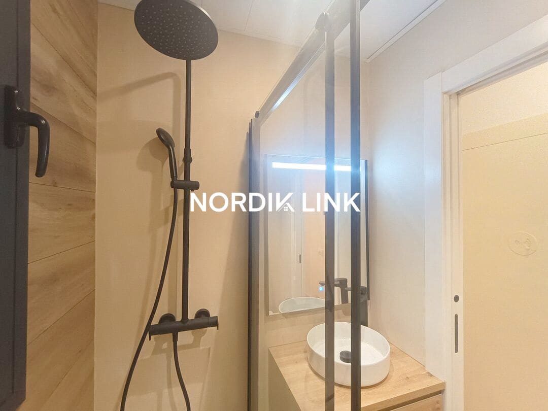 Piso de 2 habitaciones en Barcelona ciudad en venta - 320.000 € (Ref: 9739102)