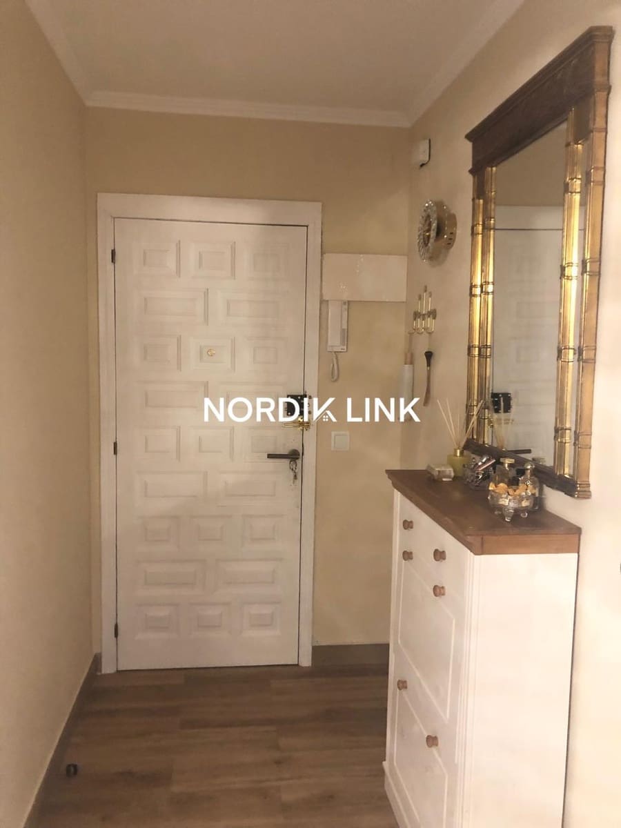 Piso de 3 habitaciones en Platja d'Aro en alquiler - 3.000 € (Ref: 9741425)