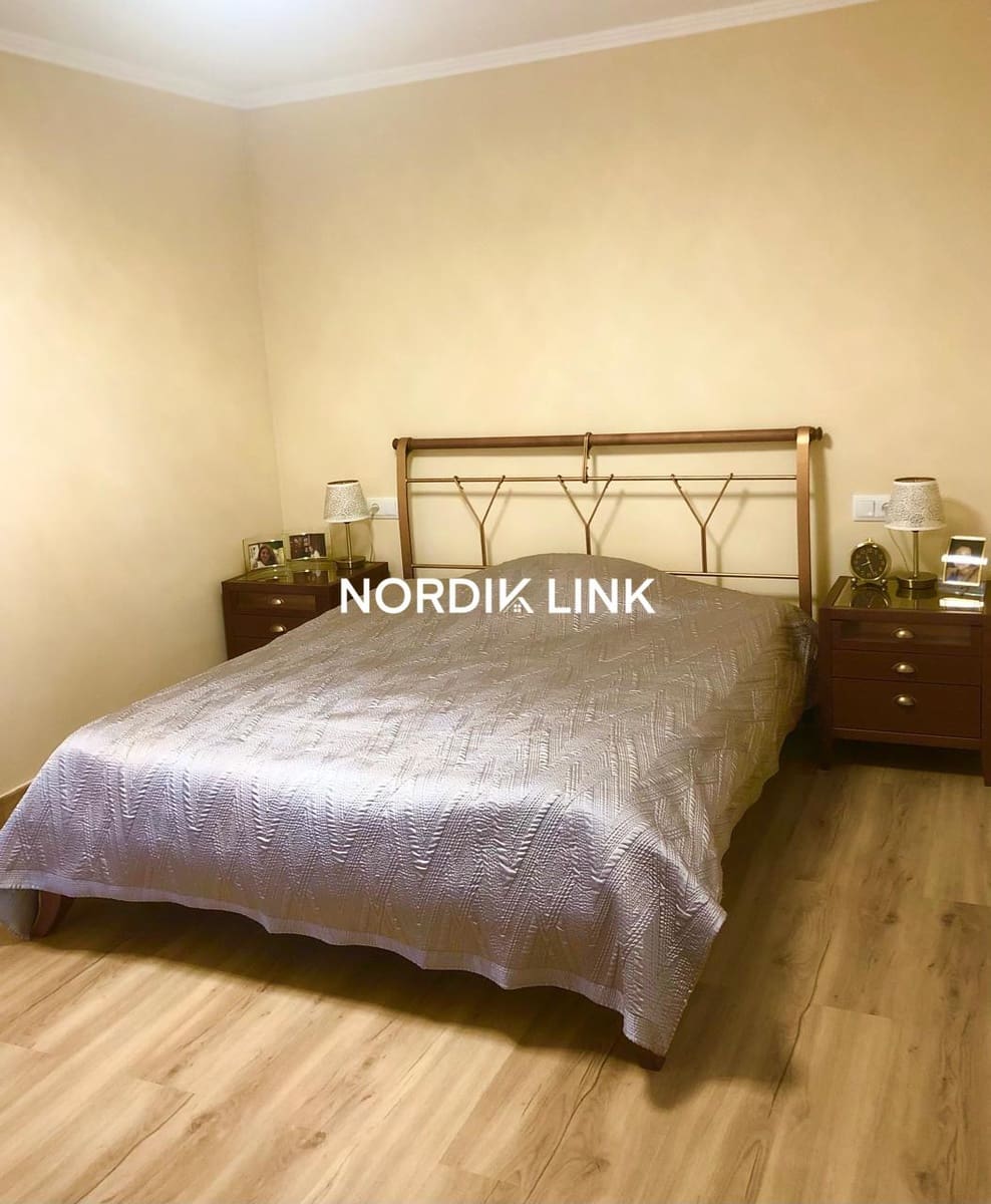 Piso de 3 habitaciones en Platja d'Aro en alquiler - 3.000 € (Ref: 9741425)