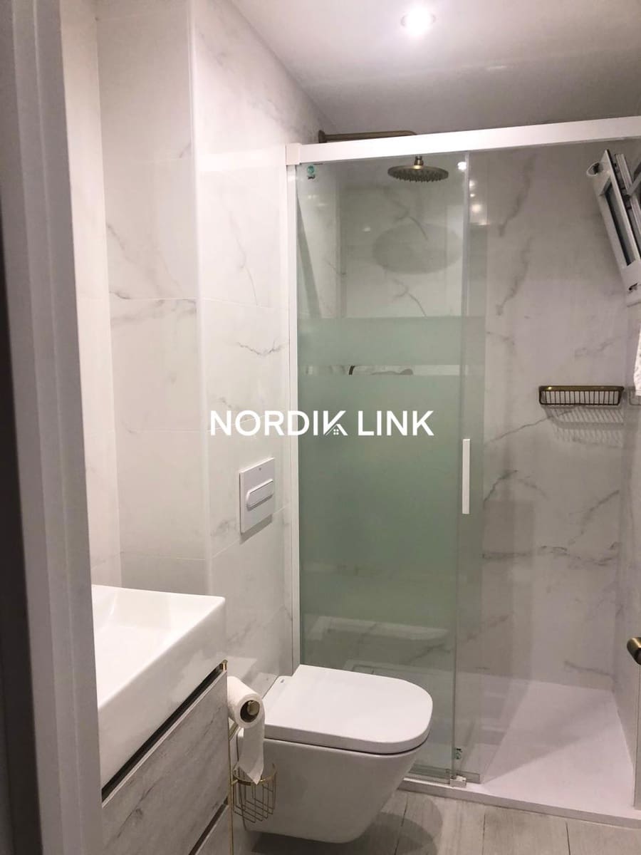 Piso de 3 habitaciones en Platja d'Aro en alquiler - 3.000 € (Ref: 9741425)