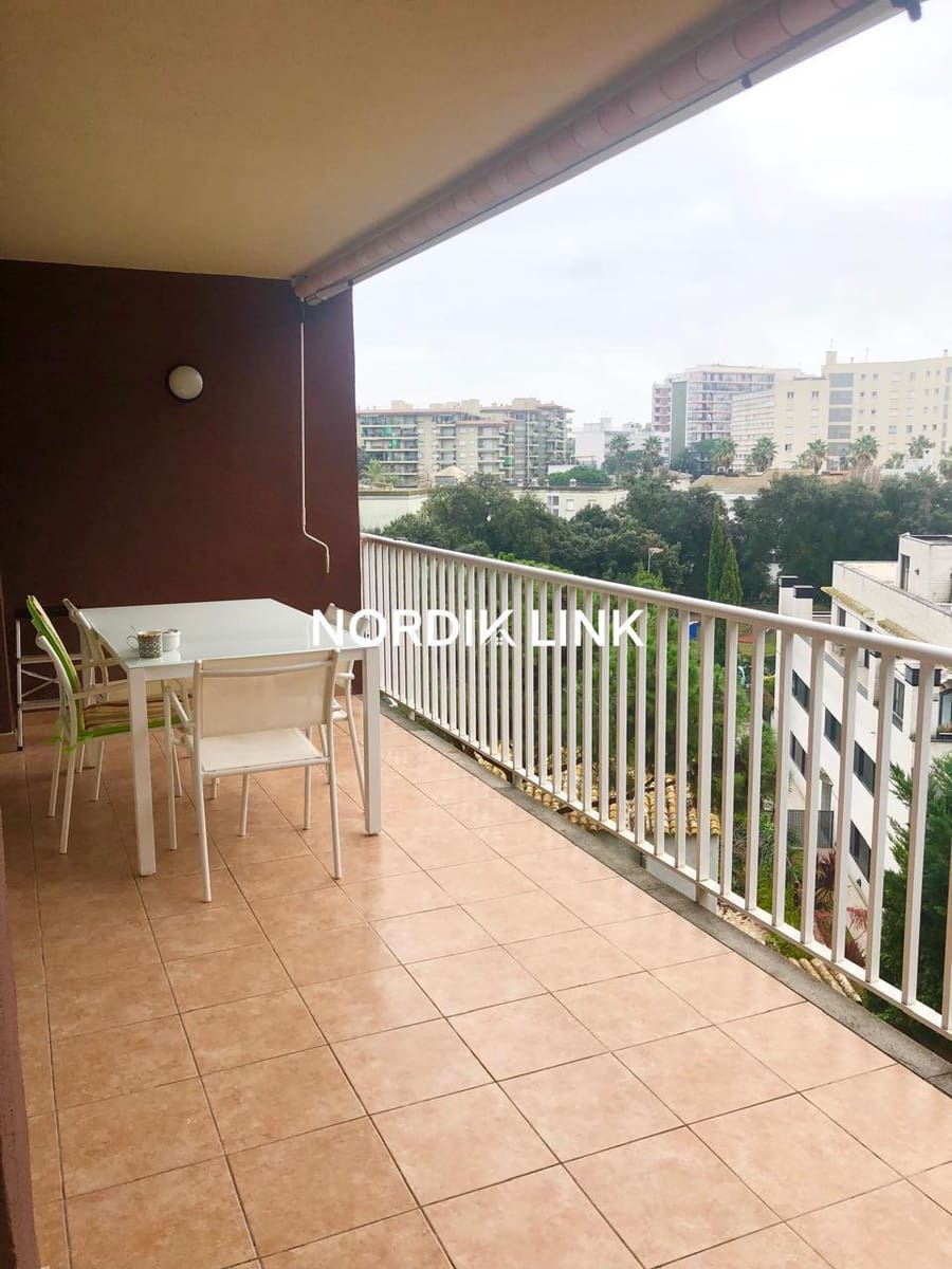 Piso de 3 habitaciones en Platja d'Aro en alquiler - 3.000 € (Ref: 9741425)