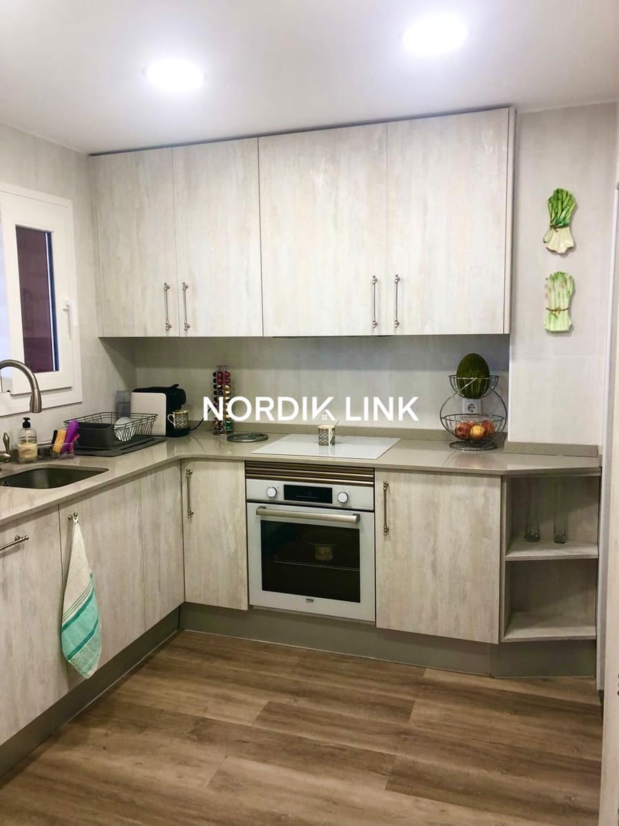 Piso de 3 habitaciones en Platja d'Aro en alquiler - 3.000 € (Ref: 9741425)