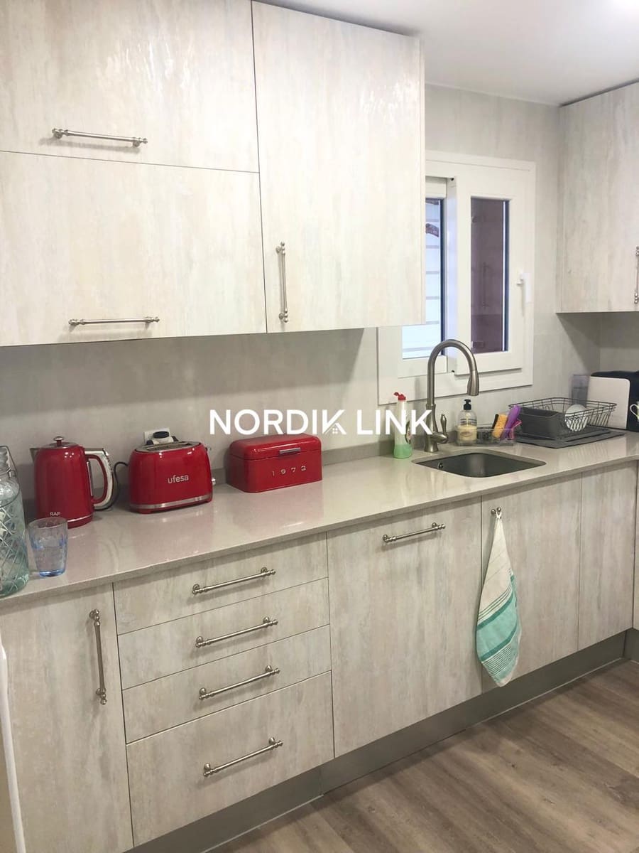 Piso de 3 habitaciones en Platja d'Aro en alquiler - 3.000 € (Ref: 9741425)