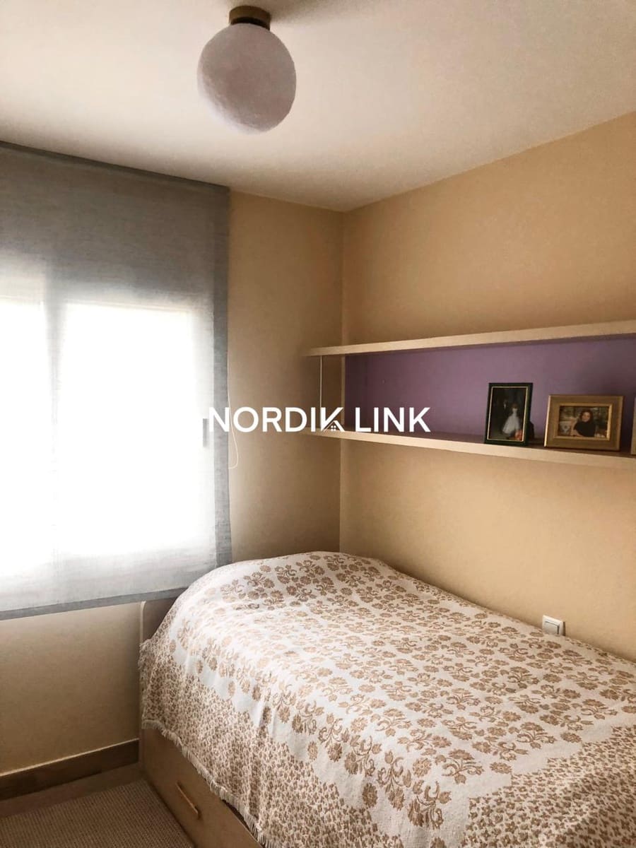 Piso de 3 habitaciones en Platja d'Aro en alquiler - 3.000 € (Ref: 9741425)