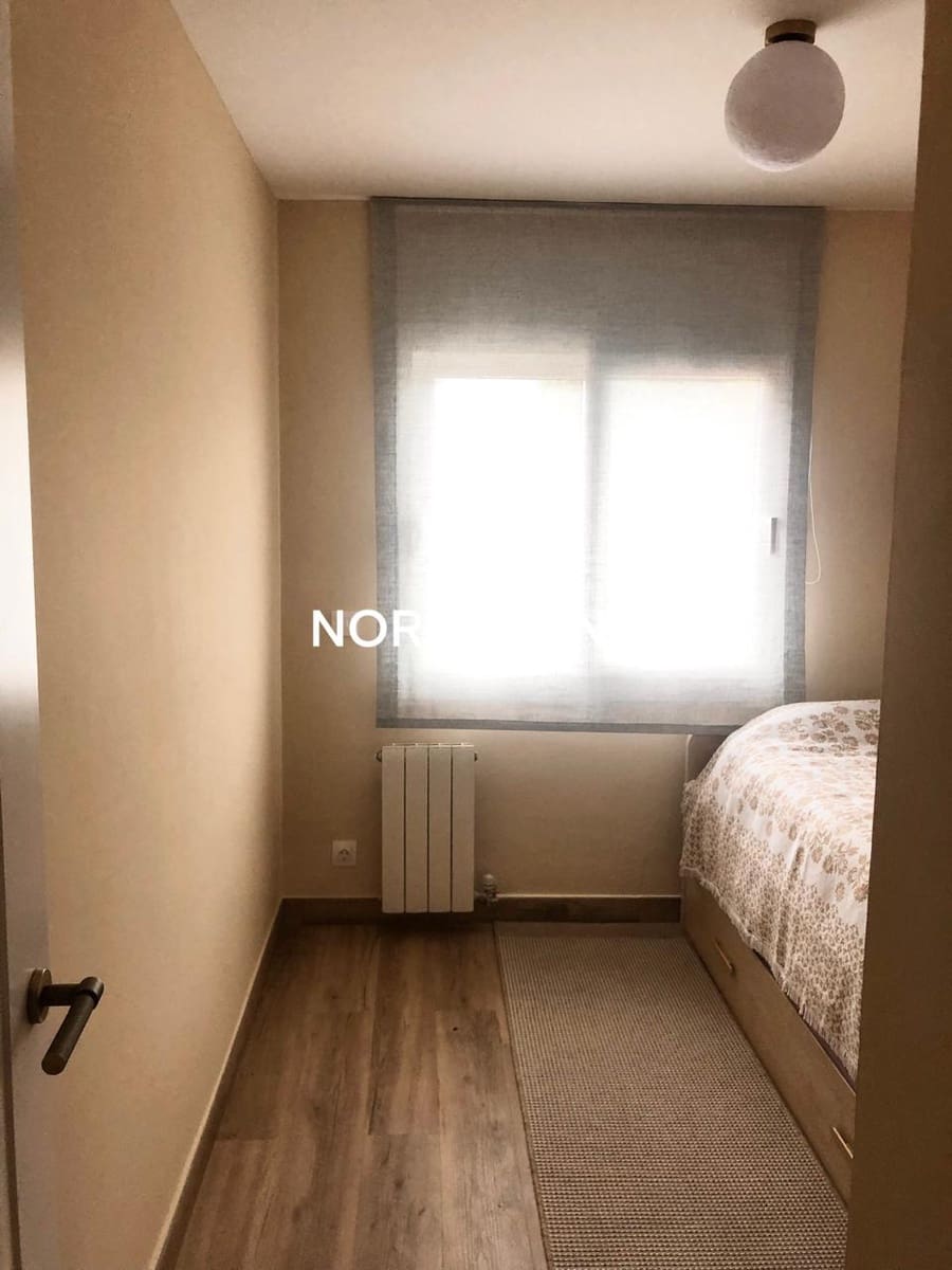 Piso de 3 habitaciones en Platja d'Aro en alquiler - 3.000 € (Ref: 9741425)