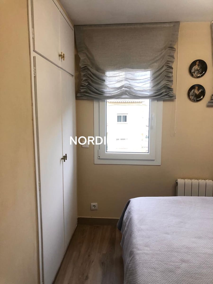 Piso de 3 habitaciones en Platja d'Aro en alquiler - 3.000 € (Ref: 9741425)