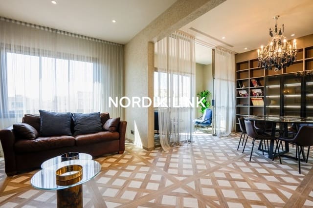 Penthouse de 4 chambres à louer à La Dreta de L'Eixample, Barcelone ville - 8 950 € (Ref: 9741426)