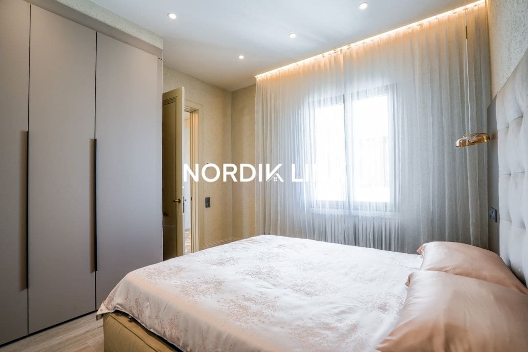 Penthouse de 4 chambres à louer à Barcelone ville - 8 950 € (Ref: 9741426)