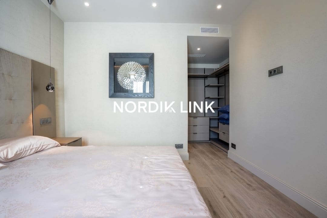 Penthouse de 4 chambres à louer à Barcelone ville - 8 950 € (Ref: 9741426)