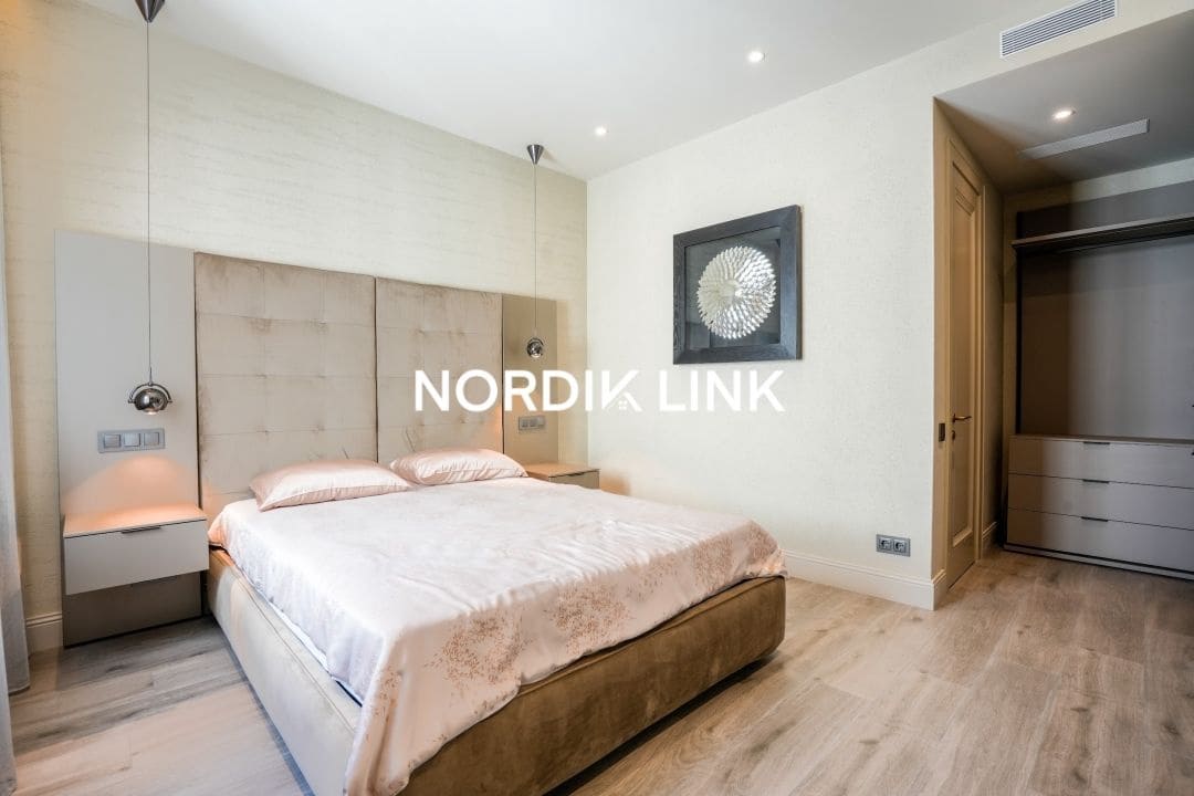 Penthouse de 4 chambres à louer à Barcelone ville - 8 950 € (Ref: 9741426)