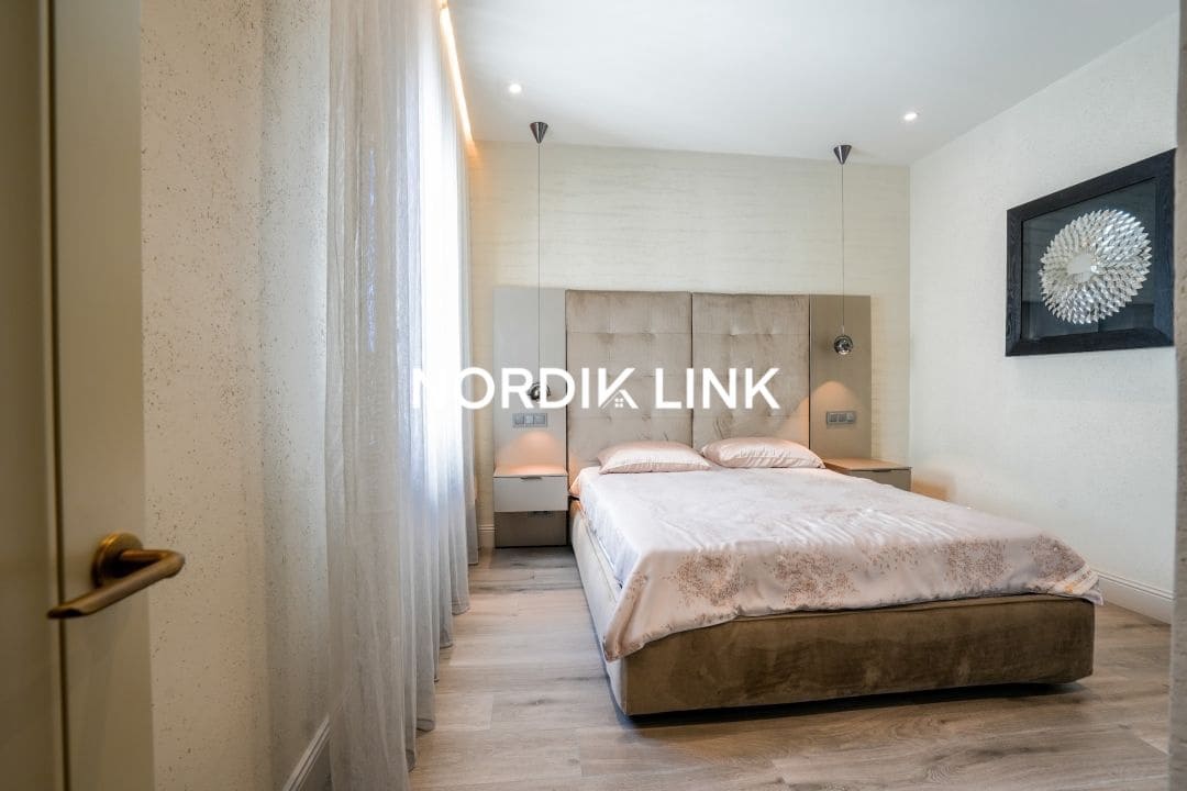 Penthouse de 4 chambres à louer à Barcelone ville - 8 950 € (Ref: 9741426)