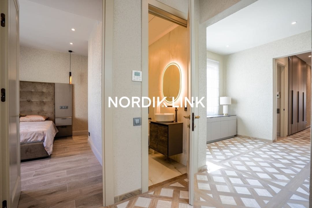 Penthouse de 4 chambres à louer à Barcelone ville - 8 950 € (Ref: 9741426)