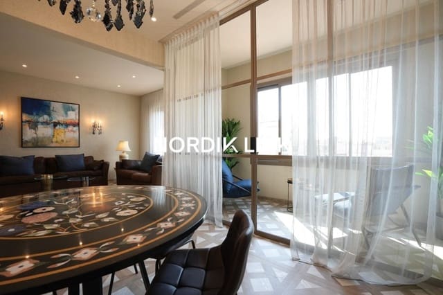 Penthouse de 4 chambres à louer à La Dreta de L'Eixample, Barcelone ville - 8 950 € (Ref: 9741426)