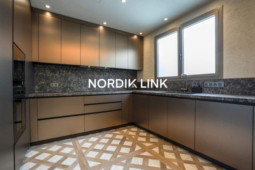 Penthouse de 4 chambres à louer à Barcelone ville - 8 950 € (Ref: 9741426)