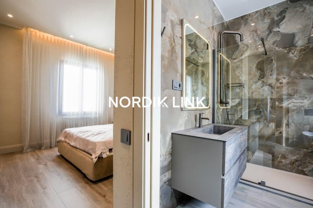 Penthouse de 4 chambres à louer à Barcelone ville - 8 950 € (Ref: 9741426)