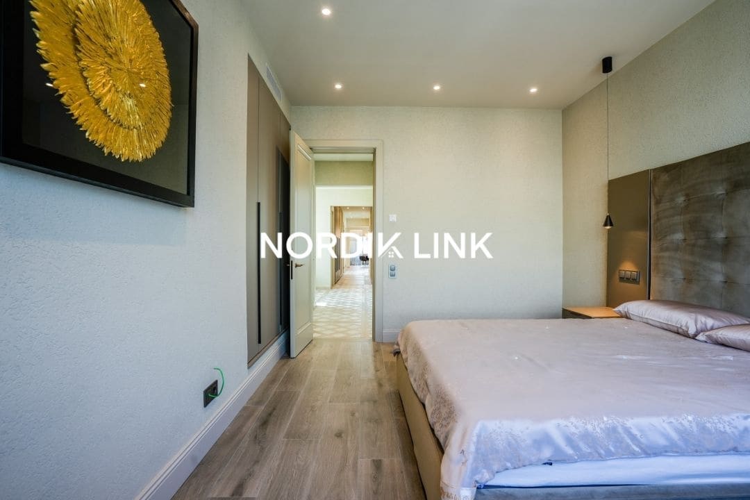 Penthouse de 4 chambres à louer à Barcelone ville - 8 950 € (Ref: 9741426)