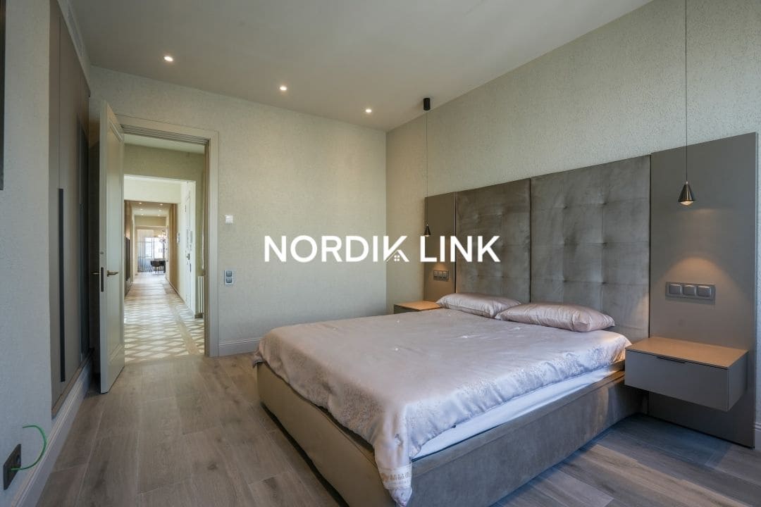 Penthouse de 4 chambres à louer à Barcelone ville - 8 950 € (Ref: 9741426)