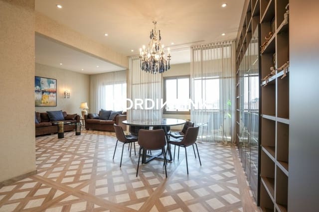 Penthouse de 4 chambres à louer à La Dreta de L'Eixample, Barcelone ville - 8 950 € (Ref: 9741426)