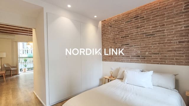 1 soveværelse Lejlighed til salg i Sants, Barcelona by - € 330.000 (Ref: 9745141)