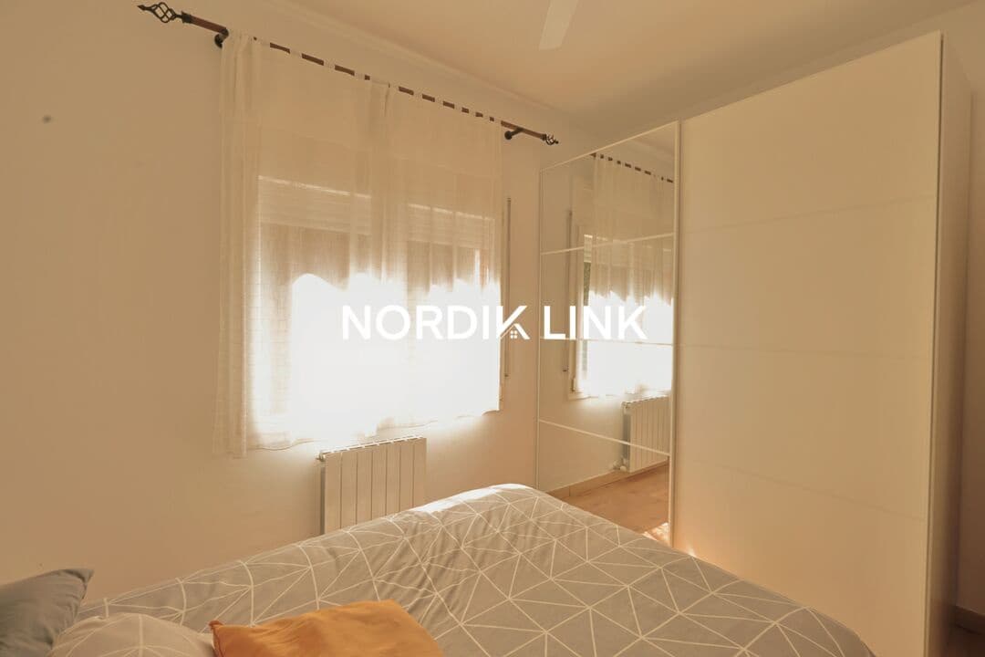 4 soveværelse Byhus til salg i Torrelles de Llobregat med swimmingpool - € 420.000 (Ref: 9747457)