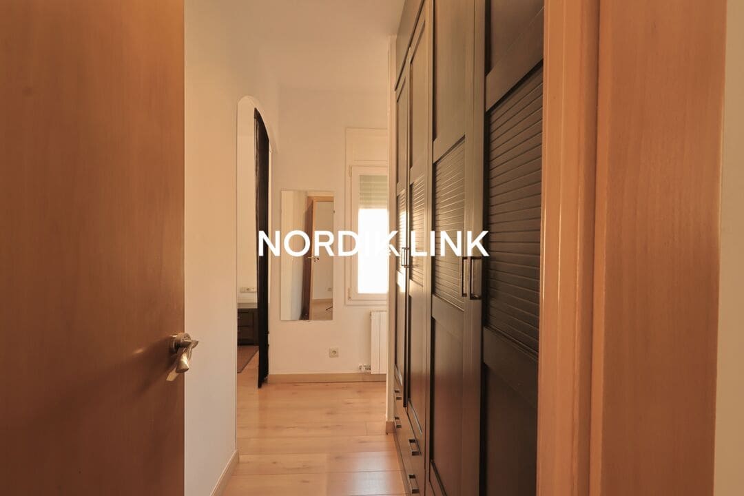 4 soveværelse Byhus til salg i Torrelles de Llobregat med swimmingpool - € 420.000 (Ref: 9747457)