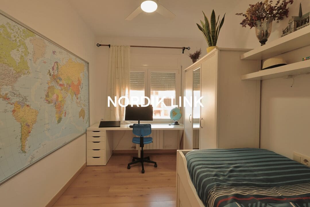 4 soveværelse Byhus til salg i Torrelles de Llobregat med swimmingpool - € 420.000 (Ref: 9747457)