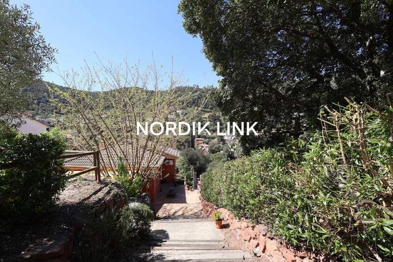 4 soveværelse Byhus til salg i Torrelles de Llobregat med swimmingpool - € 420.000 (Ref: 9747457)