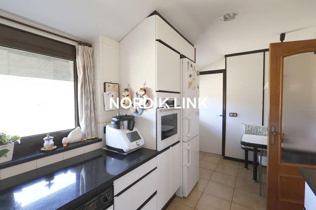 5 bedroom Townhouse for sale in La Seu d'Urgell with pool - € 2,600,000 (Ref: 9806715)