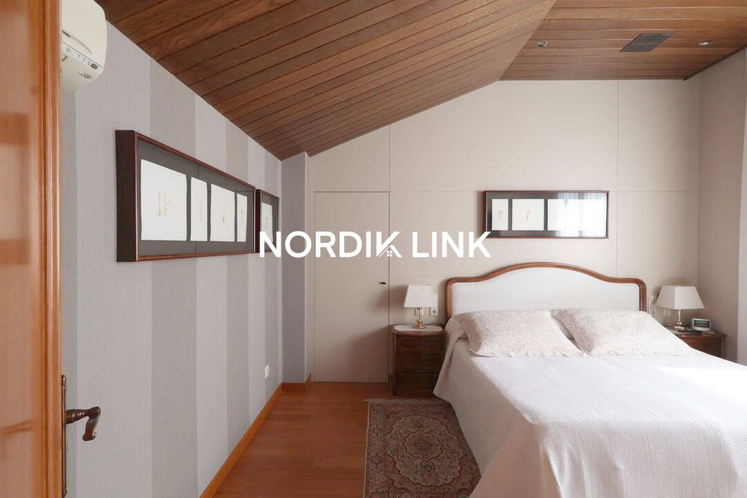 5 bedroom Townhouse for sale in La Seu d'Urgell with pool - € 2,600,000 (Ref: 9806715)