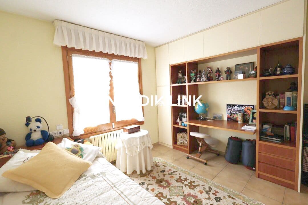 5 bedroom Townhouse for sale in La Seu d'Urgell with pool - € 2,600,000 (Ref: 9806715)