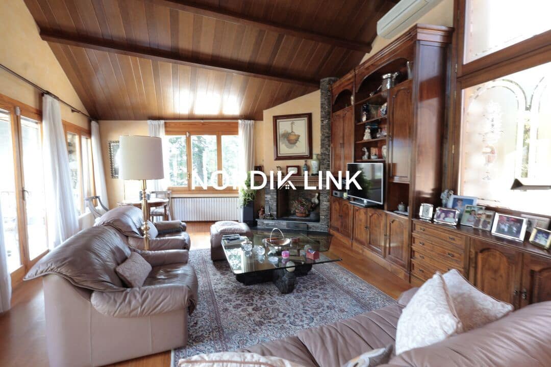 5 bedroom Townhouse for sale in La Seu d'Urgell with pool - € 2,600,000 (Ref: 9806715)