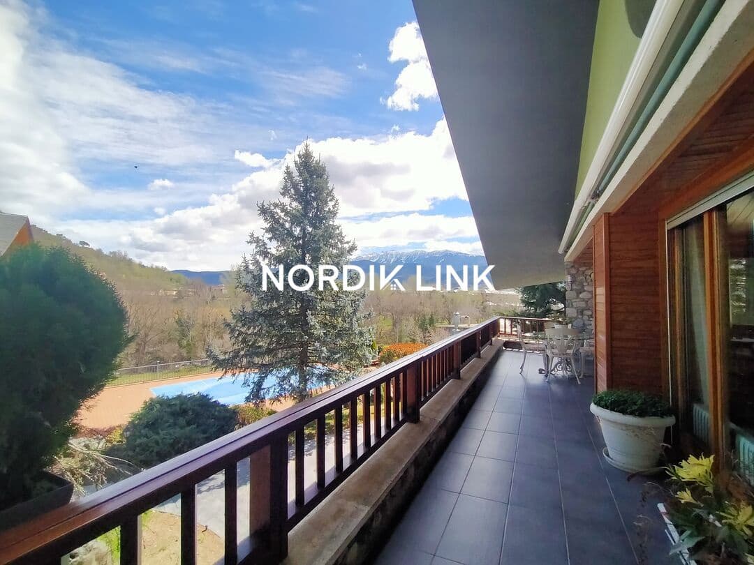 5 bedroom Townhouse for sale in La Seu d'Urgell with pool - € 2,600,000 (Ref: 9806715)