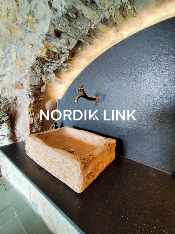 5 bedroom Townhouse for sale in La Seu d'Urgell with pool - € 2,600,000 (Ref: 9806715)