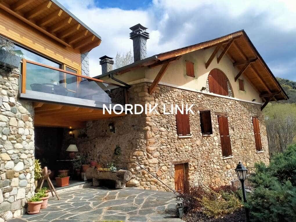 5 bedroom Townhouse for sale in La Seu d'Urgell with pool - € 2,600,000 (Ref: 9806715)