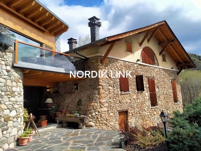 5 quarto Casa em Banda para venda em La Seu d'Urgell com piscina - 2 600 000 € (Ref: 9806715)