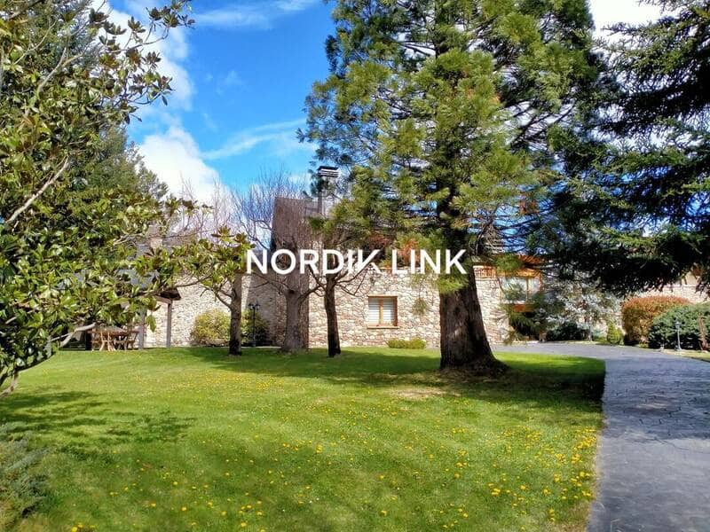 5 bedroom Townhouse for sale in La Seu d'Urgell with pool - € 2,600,000 (Ref: 9806715)