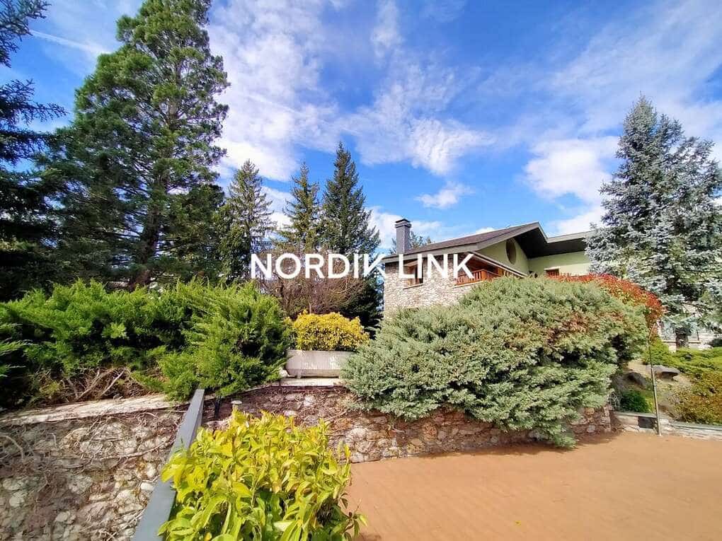 5 bedroom Townhouse for sale in La Seu d'Urgell with pool - € 2,600,000 (Ref: 9806715)