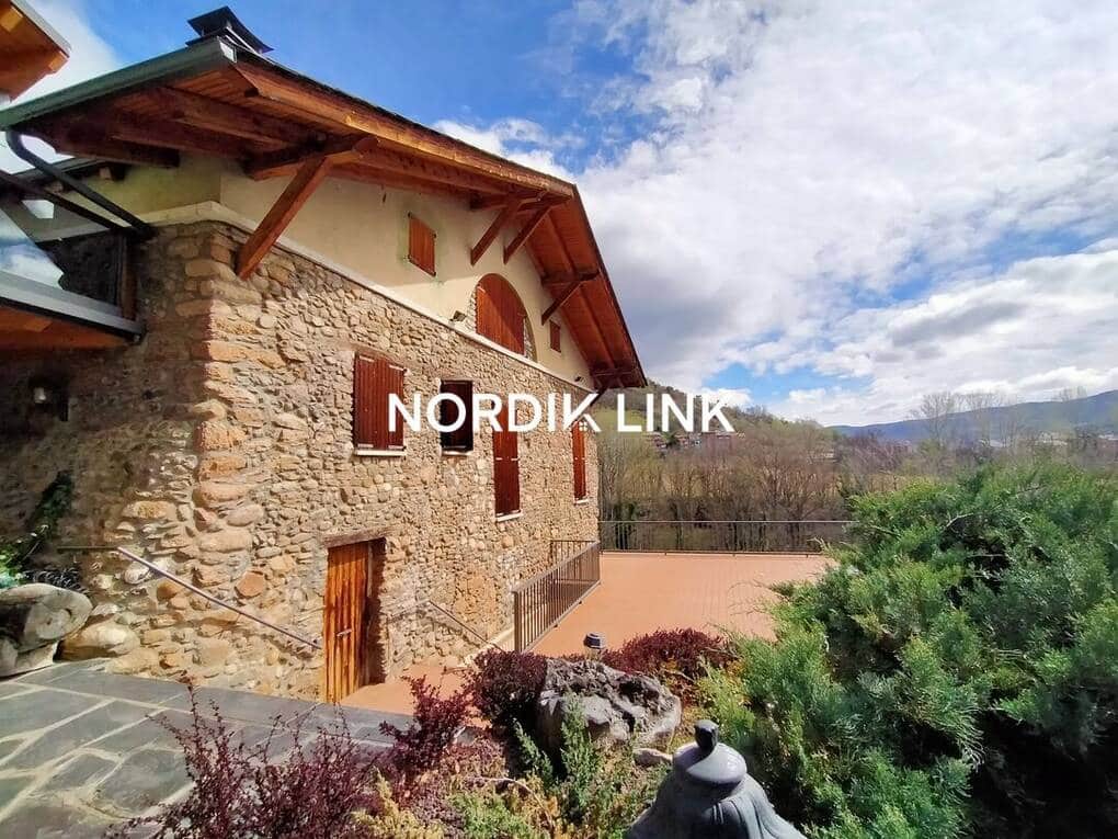 5 bedroom Townhouse for sale in La Seu d'Urgell with pool - € 2,600,000 (Ref: 9806715)