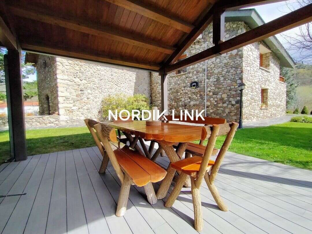 5 bedroom Townhouse for sale in La Seu d'Urgell with pool - € 2,600,000 (Ref: 9806715)