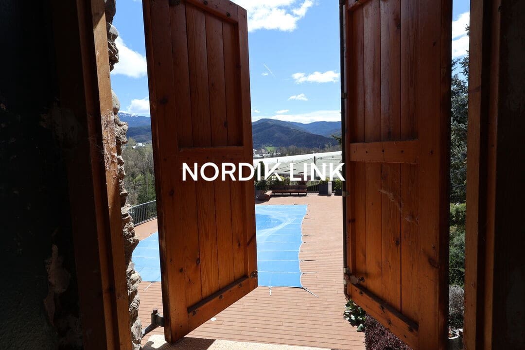 5 bedroom Townhouse for sale in La Seu d'Urgell with pool - € 2,180,000 (Ref: 9806715)