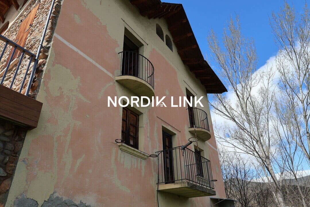 5 bedroom Townhouse for sale in La Seu d'Urgell with pool - € 2,180,000 (Ref: 9806715)