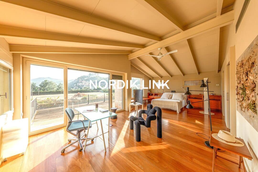 4 bedroom Townhouse for sale in Miravet with pool - € 1,464,000 (Ref: 9914947)