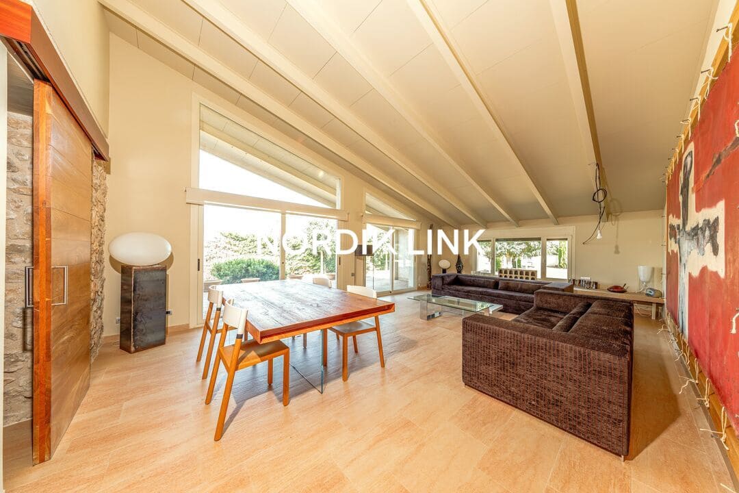 4 bedroom Townhouse for sale in Miravet with pool - € 1,464,000 (Ref: 9914947)