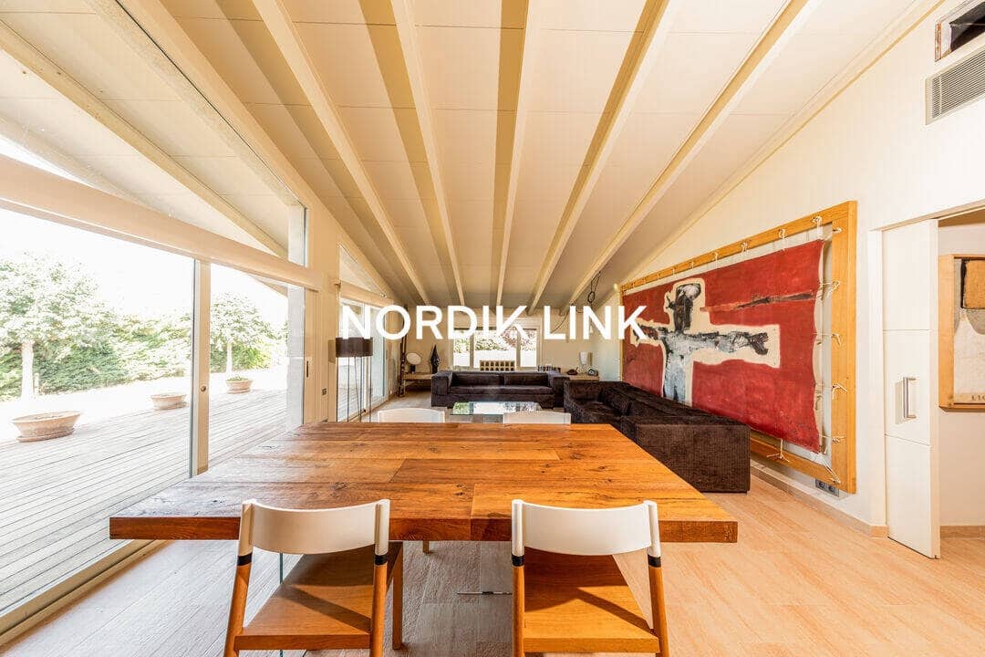 4 bedroom Townhouse for sale in Miravet with pool - € 1,464,000 (Ref: 9914947)
