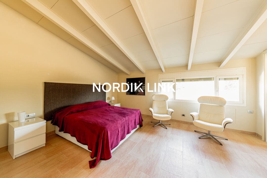 4 bedroom Townhouse for sale in Miravet with pool - € 1,464,000 (Ref: 9914947)